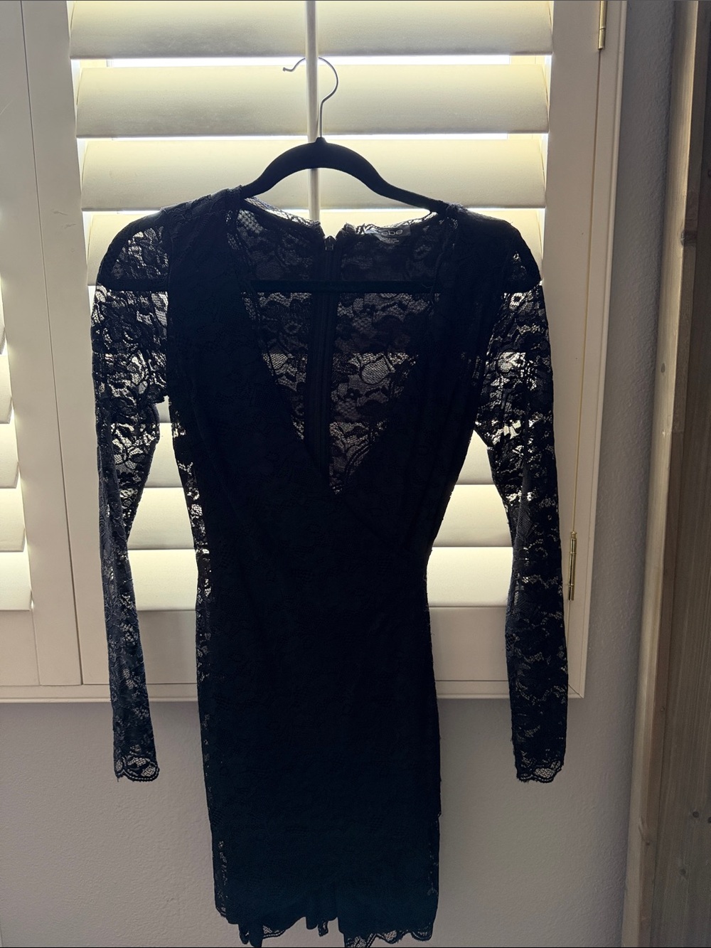 bebe Black Lace V-Neck Long Sleeve Dress